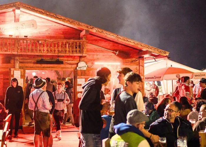 Oktoberfest Wiesn Camp Lodge