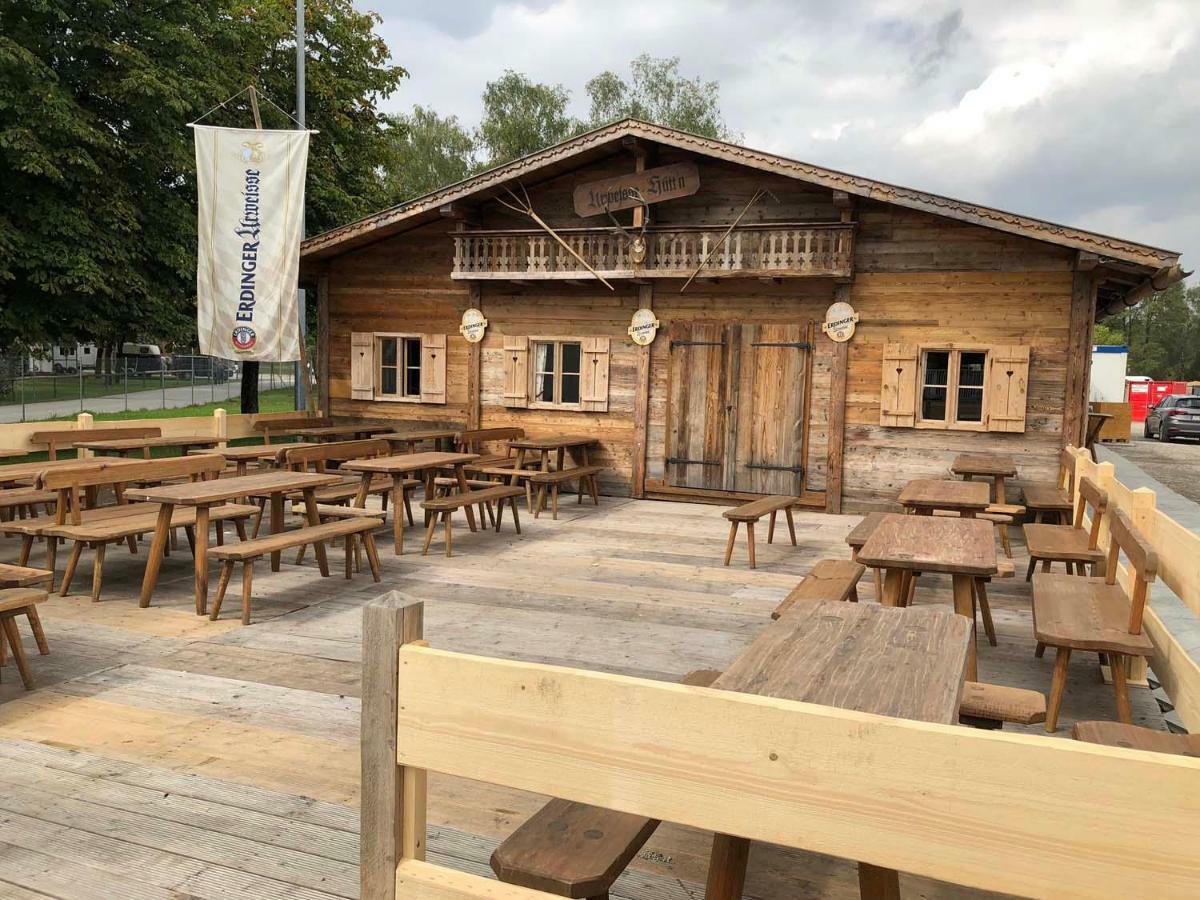 Роскошный шатер Oktoberfest Wiesn Camp Мюнхен